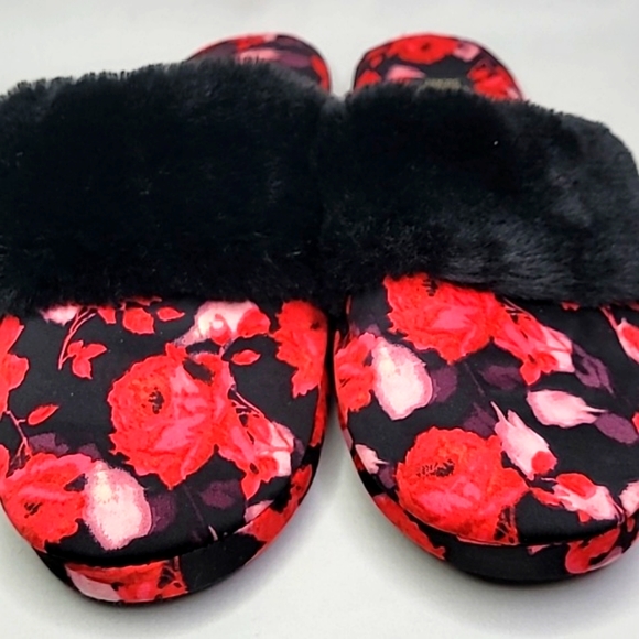 💰NWOT! VICTORIA'S SECRET ▪︎ SATIN FLORAL SLIPPERS ▪︎ SIZE S (5-6) - Picture 6 of 10